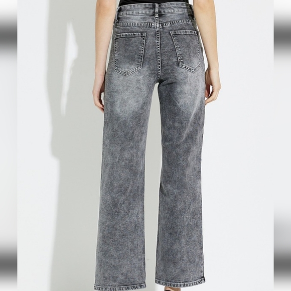 Alison Sheri Faded Wash Jeans - Picture 2 of 8